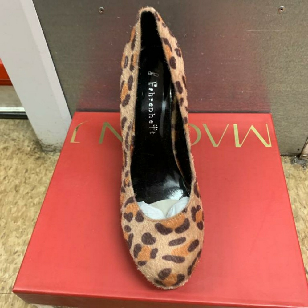 Shoes💜 - Picture 3 of 5